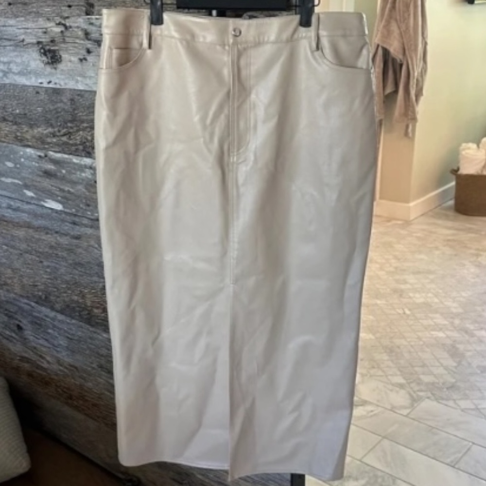 WAYF Roberta Faux Leather Midi Skirt Cream Nude Size XL NWOT - Picture 10 of 11